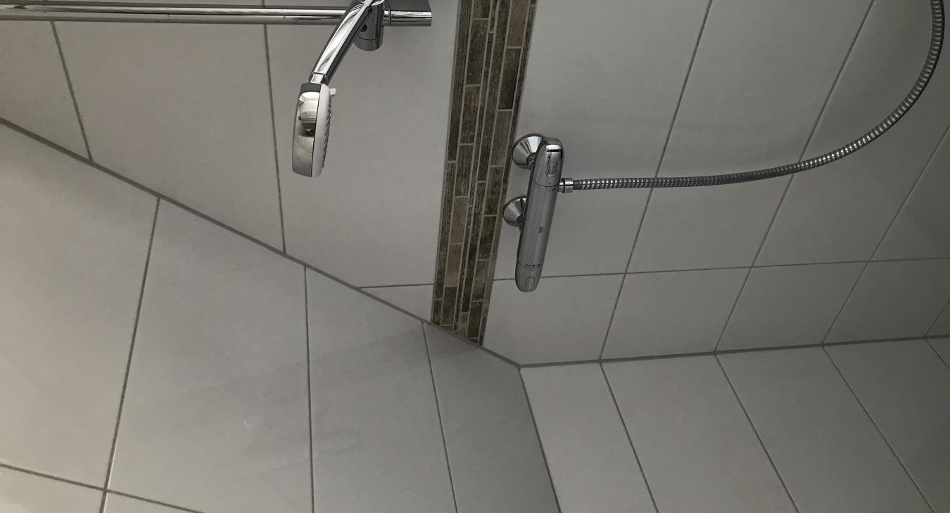 20180813_douche_tegelwerk